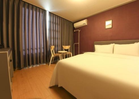 Lighthouse Beach Motel 束草市 外观 照片